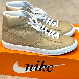 Like New Nike Blazer Mid Prm Sneakers